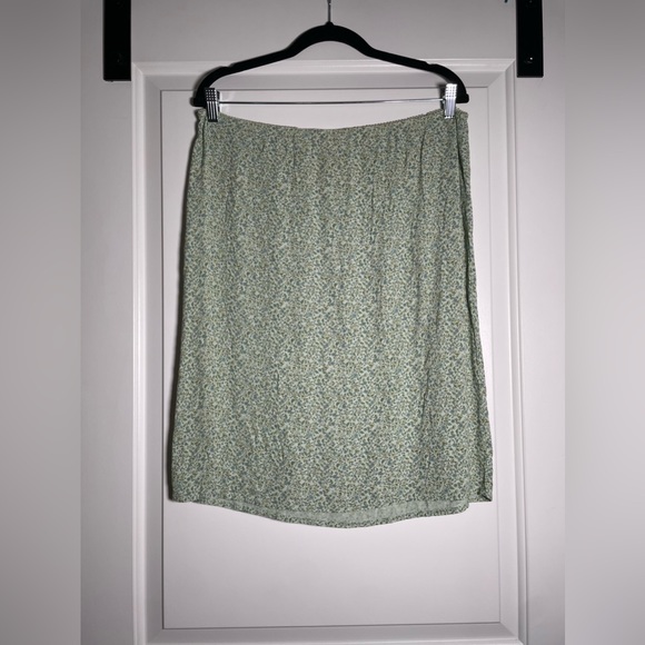 Old Navy Pastel Green Floral Slip Skirt - Picture 3 of 6
